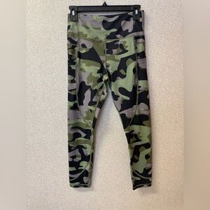 Zyia Active Women Size 6-8 Camo‎ ankle leggings green high waisted
